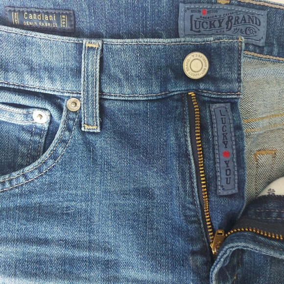 Woman's Lucky Brand size 27 jeans - Picture 4 of 8